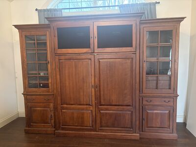 Large Entertainmrnt Center