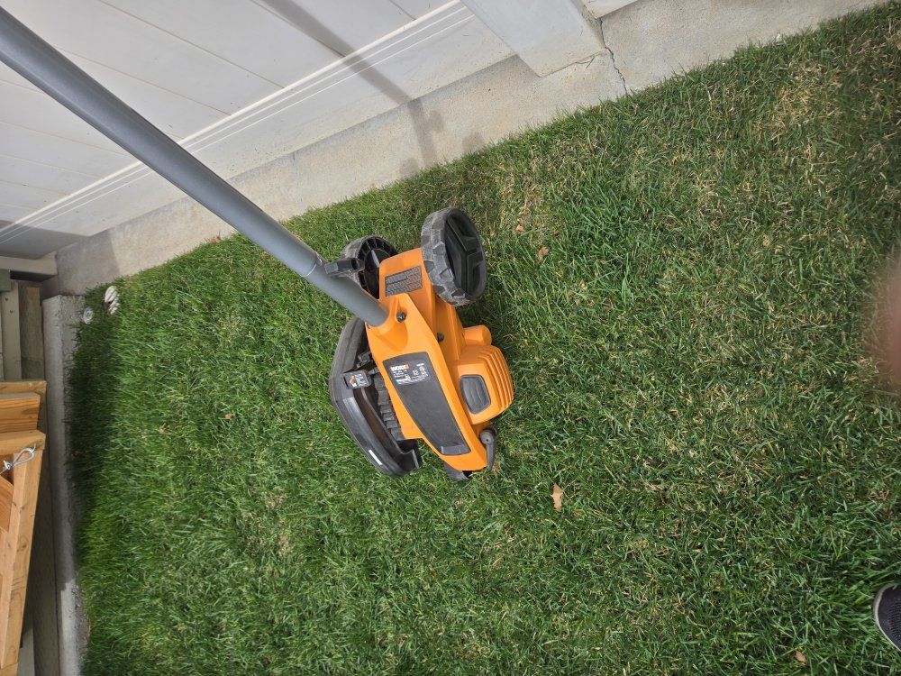 commercial lawn edger