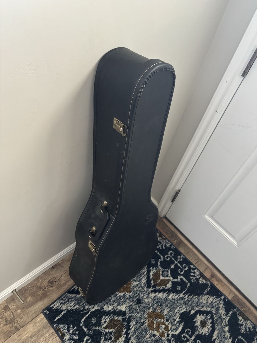 Used Black Acoustic Guitar Hard Case - Excellent Protection for Your Instrument
