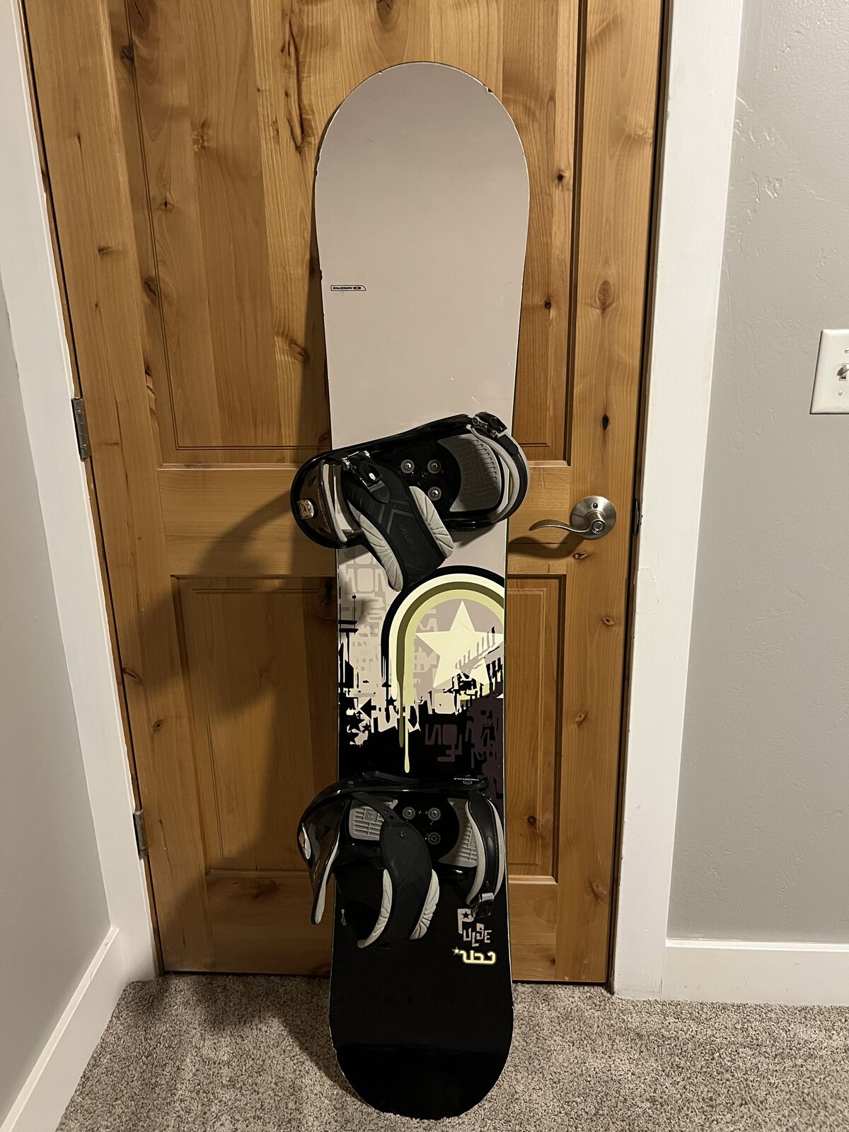 Solomon Pulse Burton Freestyle Bindings and Burton Moto Boots size 10