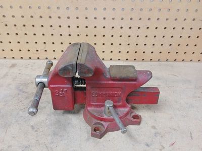 Swivel vise. 3 1/2 inch