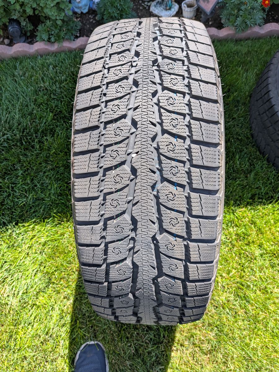 Snow tires