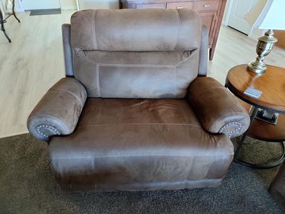 Very comfortable Reclining Sofa and Oversized Chair combo.