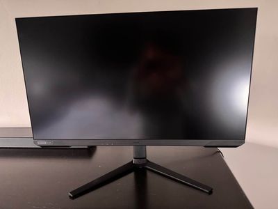 Gaming Monitor - Samsung Odyssey G7 4