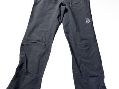 Mountain Hardware Softshell Built in Belt Medium Tall Like New