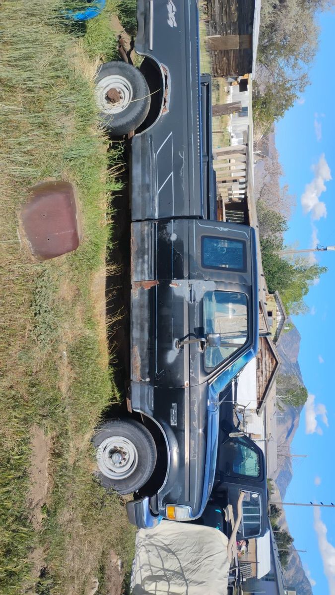 1992 f250 xlt 1200$