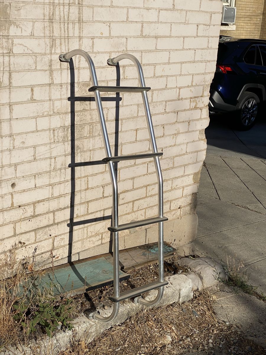 Van Ladder