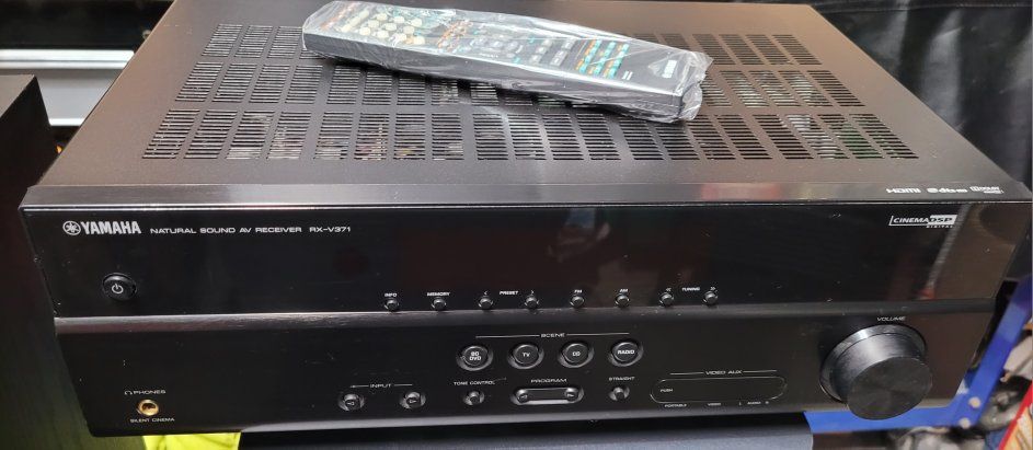 Yamaha RX-V371 5.1 Channel Natural Sound AV Receiver with Remote