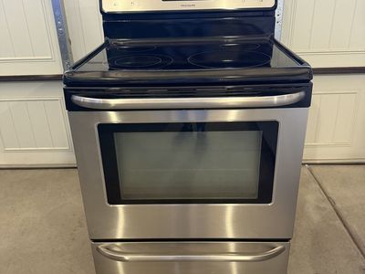 Frigidaire stainless steel glass top electric range