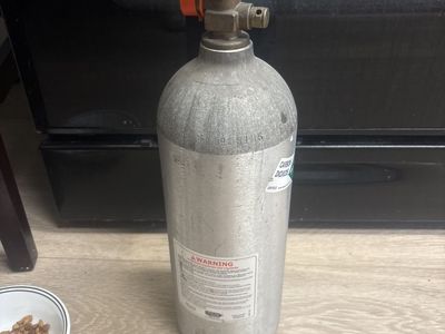 Co2 canister