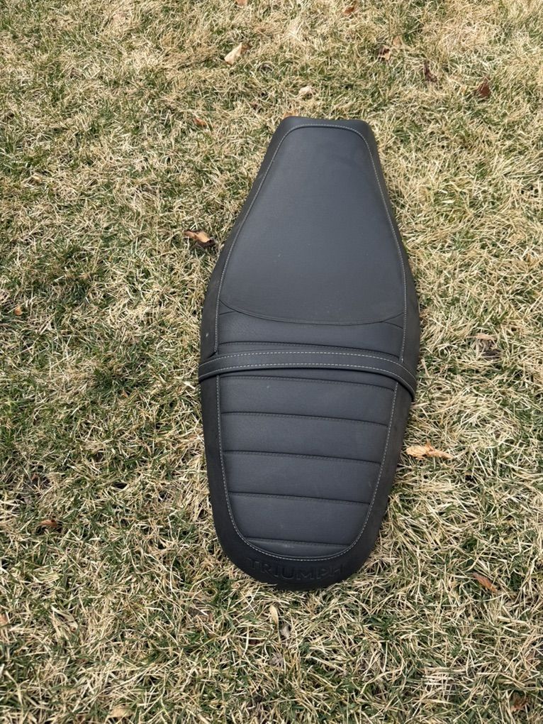 Triumph Bonneville T120 Seat