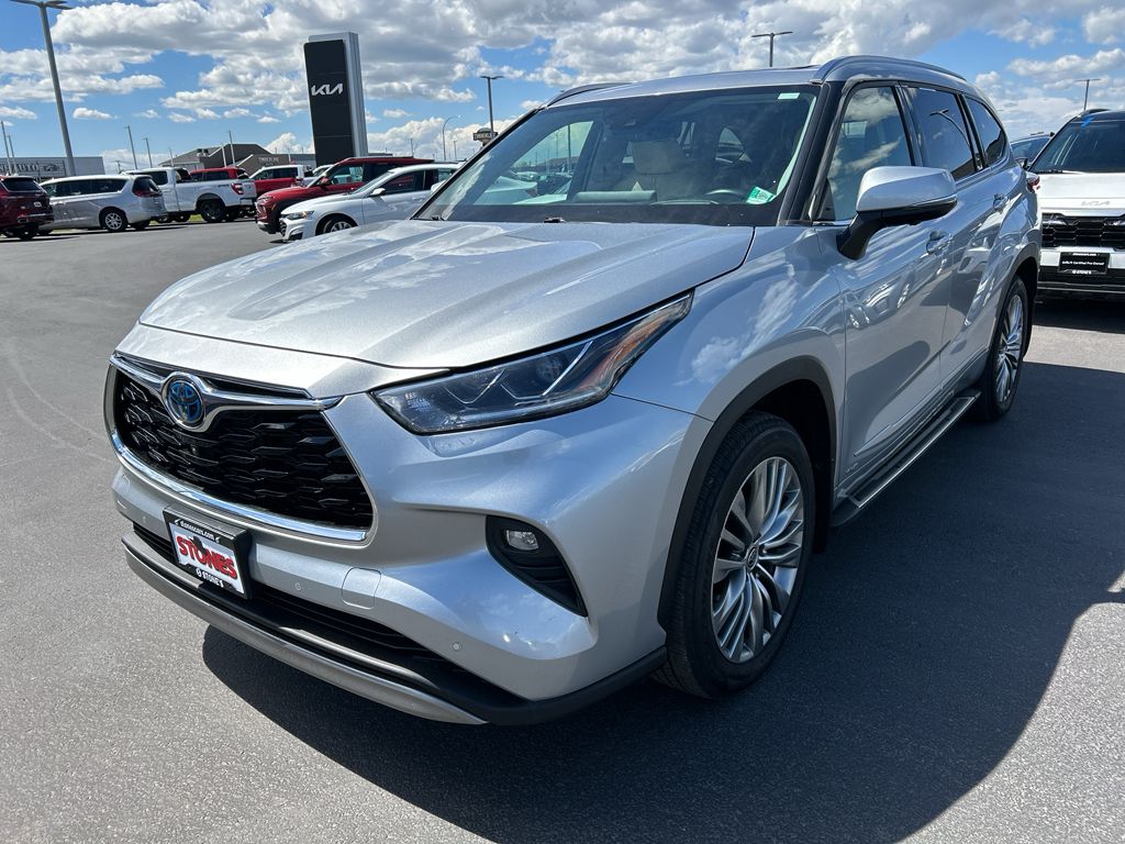 2023 Toyota Highlander Platinum