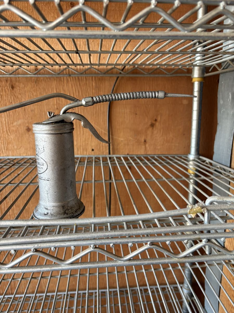 Oil cans