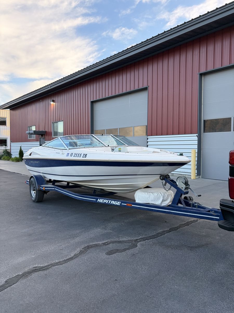 1996 Wellcraft boat