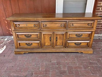 9 Drawer Dresser