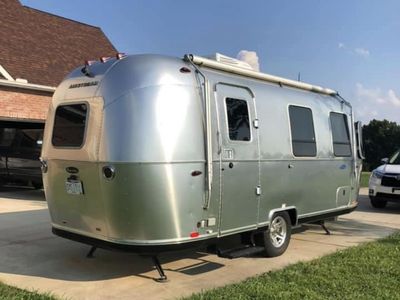 2017 Airstream Sport 22FB Bambi Travel Trailer - Upgraded Solar, Backup Cam, Sleeps 4