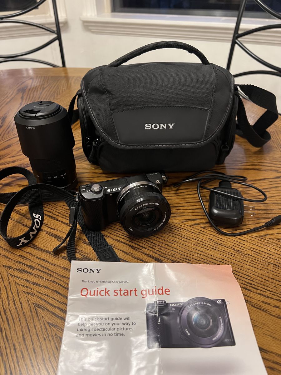 Sony A5000 Camera w/interchangable lens