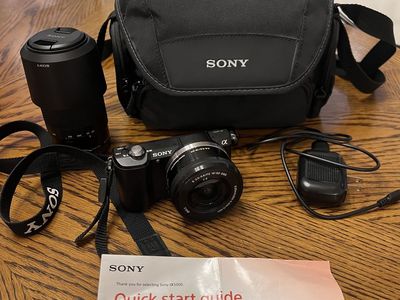 Sony A5000 Camera w/interchangable lens