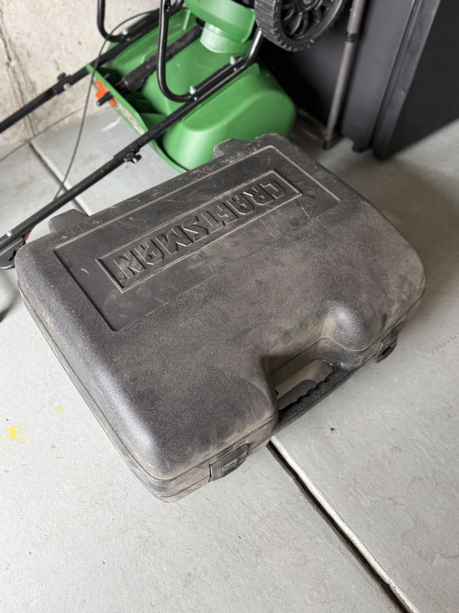 Craftsman cordless power tool Set