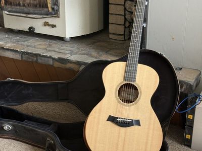 Taylor GS Mini-e Koa Acoustic-Electric Guitar - Excellent Condition with Hard Case