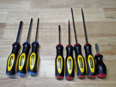 Lot of 12 Stanley Screwdrivers