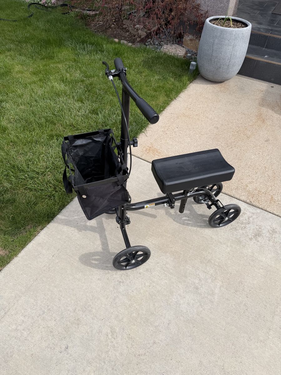 Knee scooter