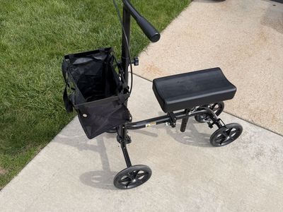 Knee scooter