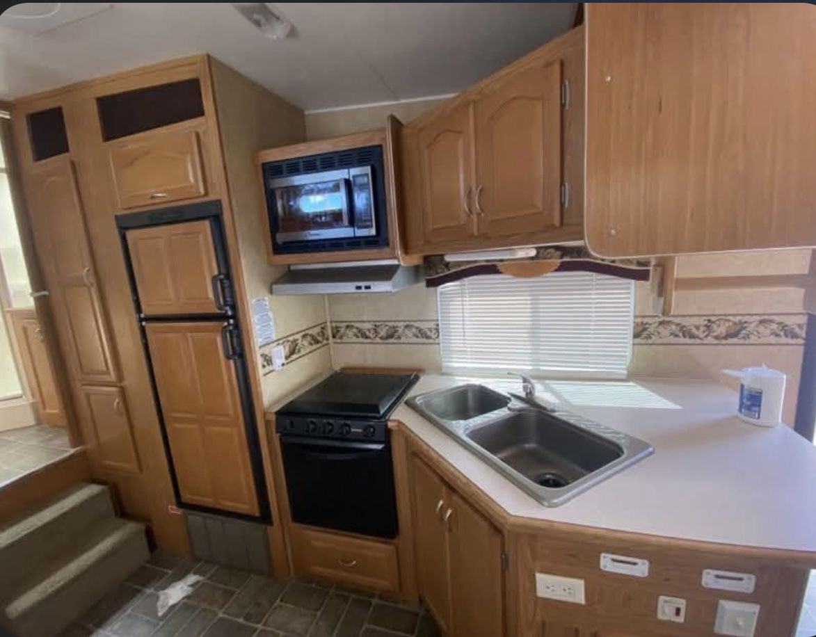 2007 wildcat 5th wheel trailer