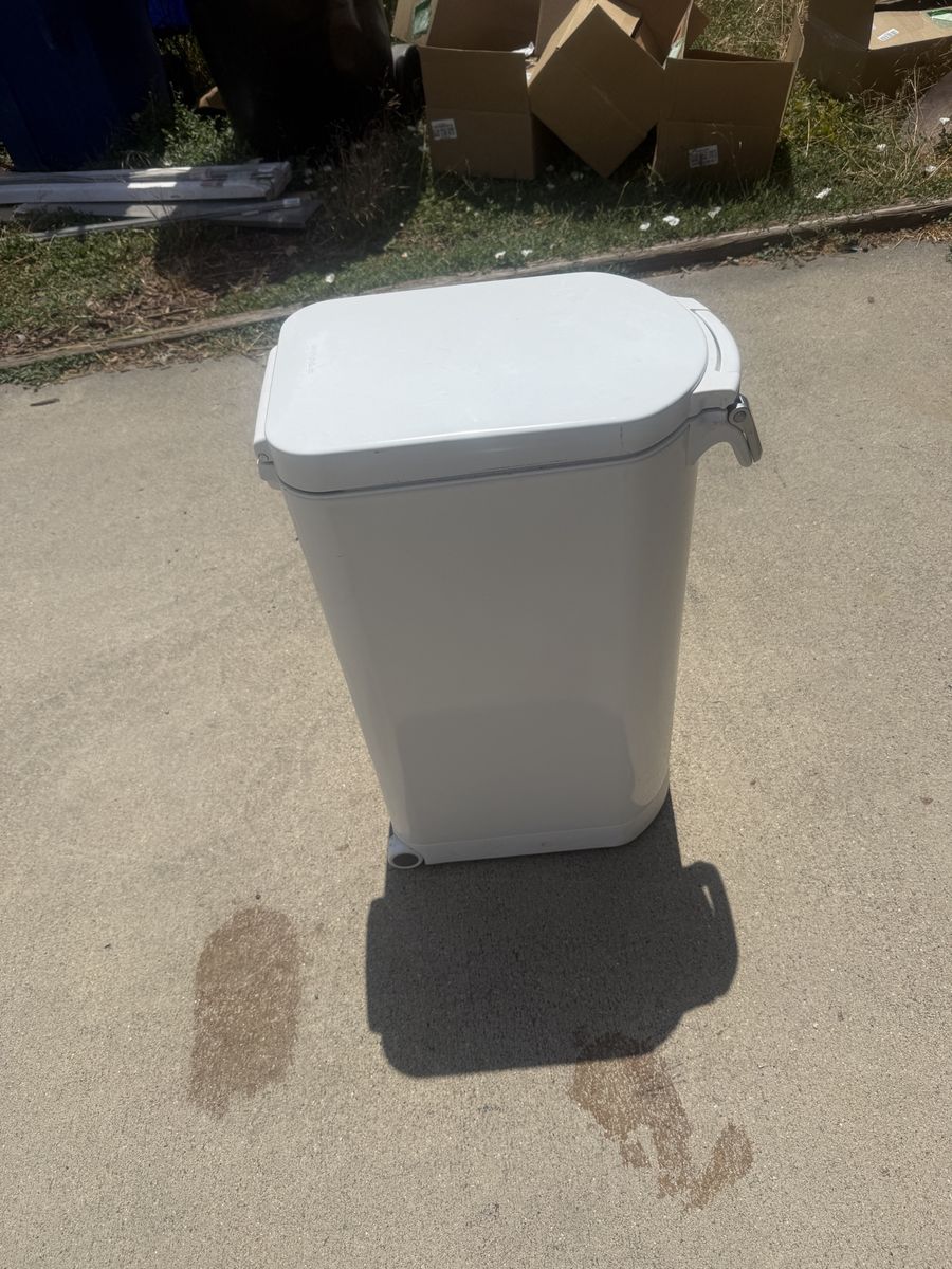 Main image 4
