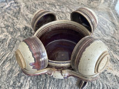 Versatile Ceramic Serving/Cooking Pot w/4 Bowls