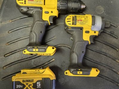 Dewalt 20v Drill and 1/4-inch Impact Driver