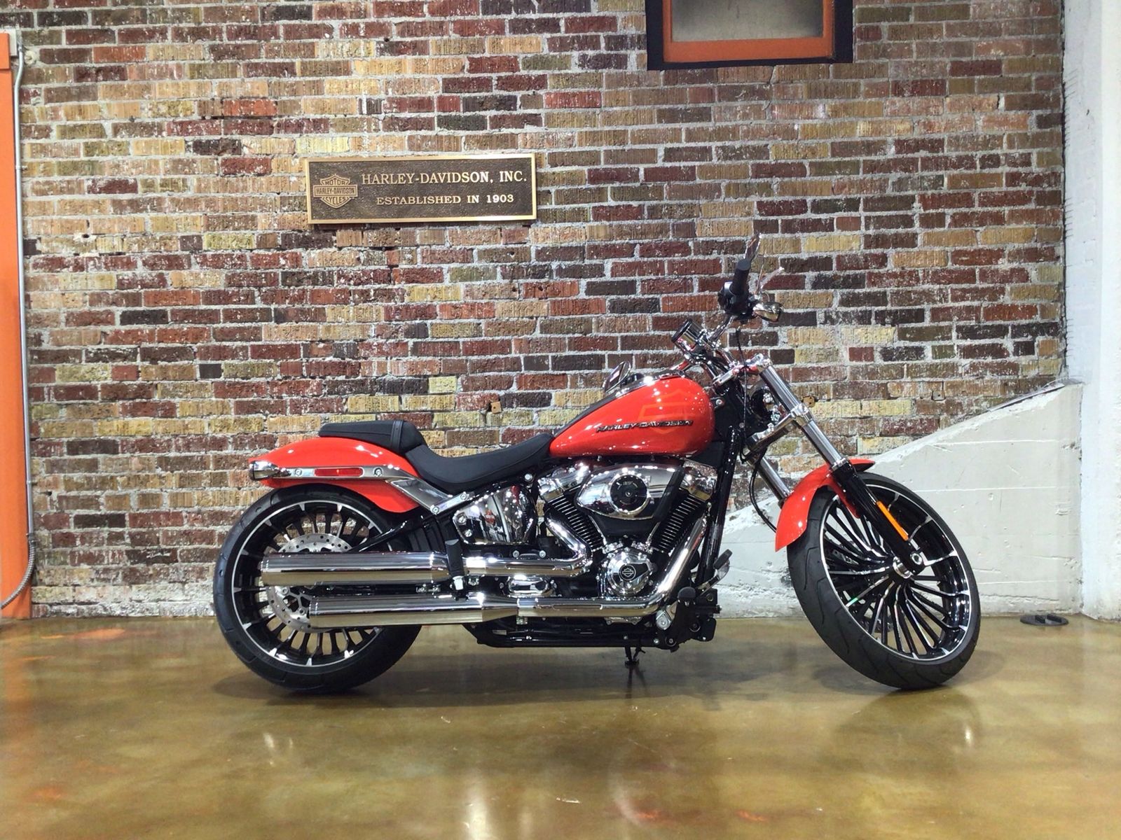 2026 HARLEY-DAVIDSON BREAKOUT FXBR