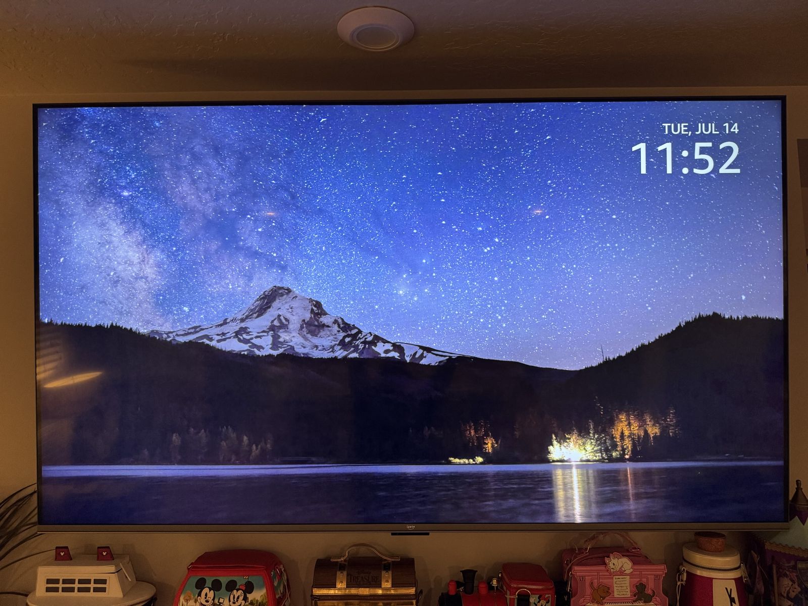 Insignia 75" 4K UHD Smart Fire TV (K24NE5) - Built-in Streaming Apps