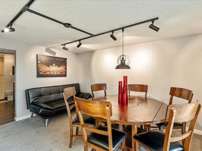 Dinning table with 6 chairs