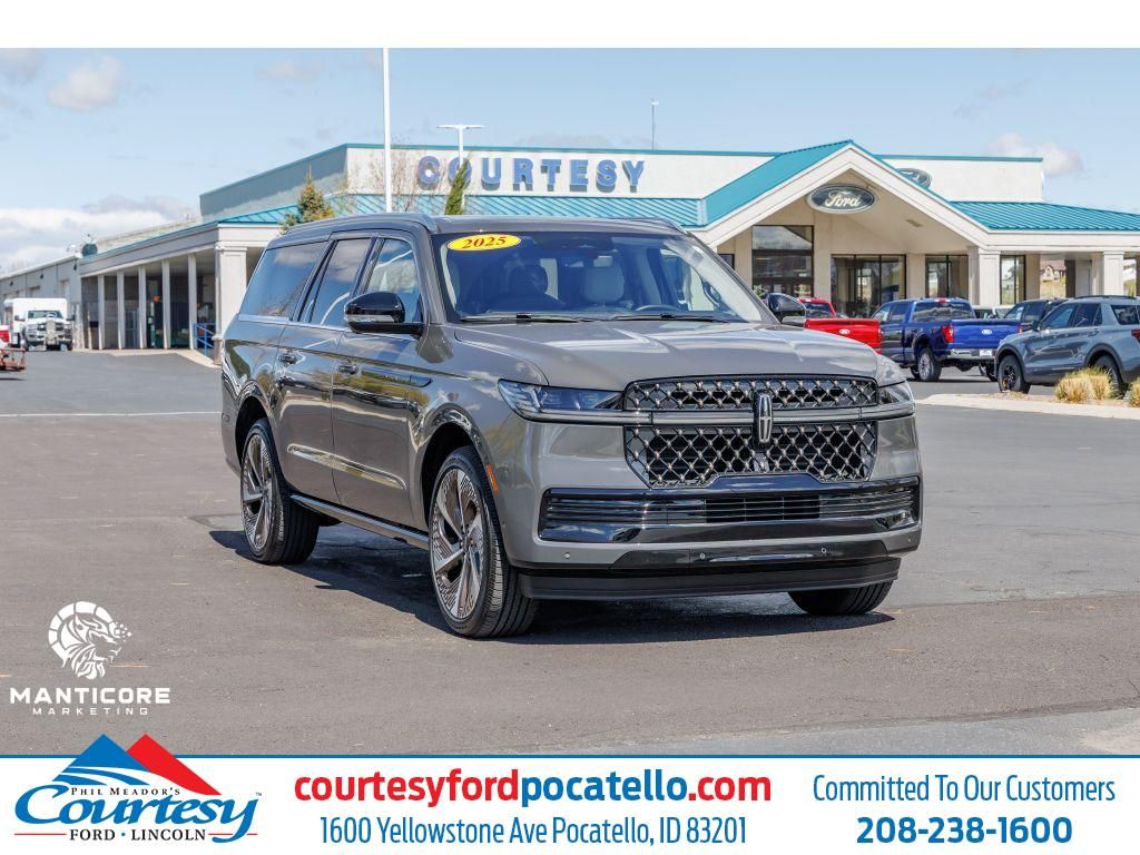 2025 Lincoln Navigator L Black Label