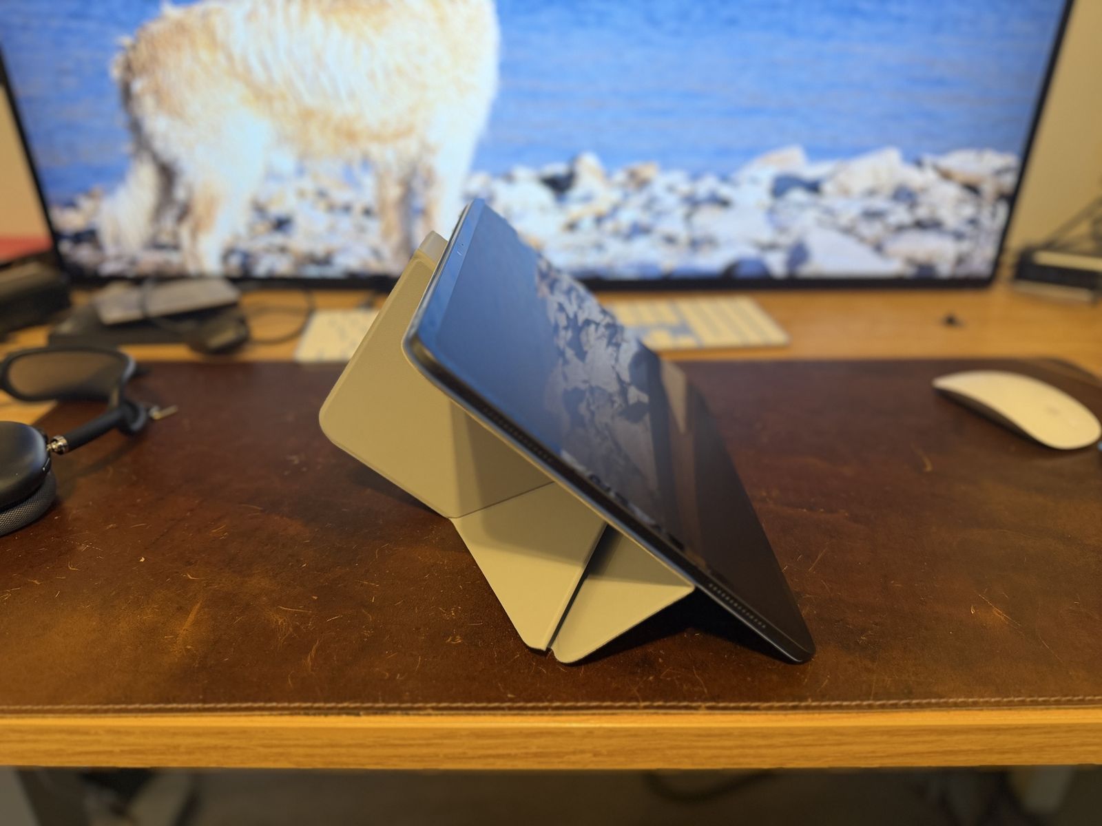 Main image 3