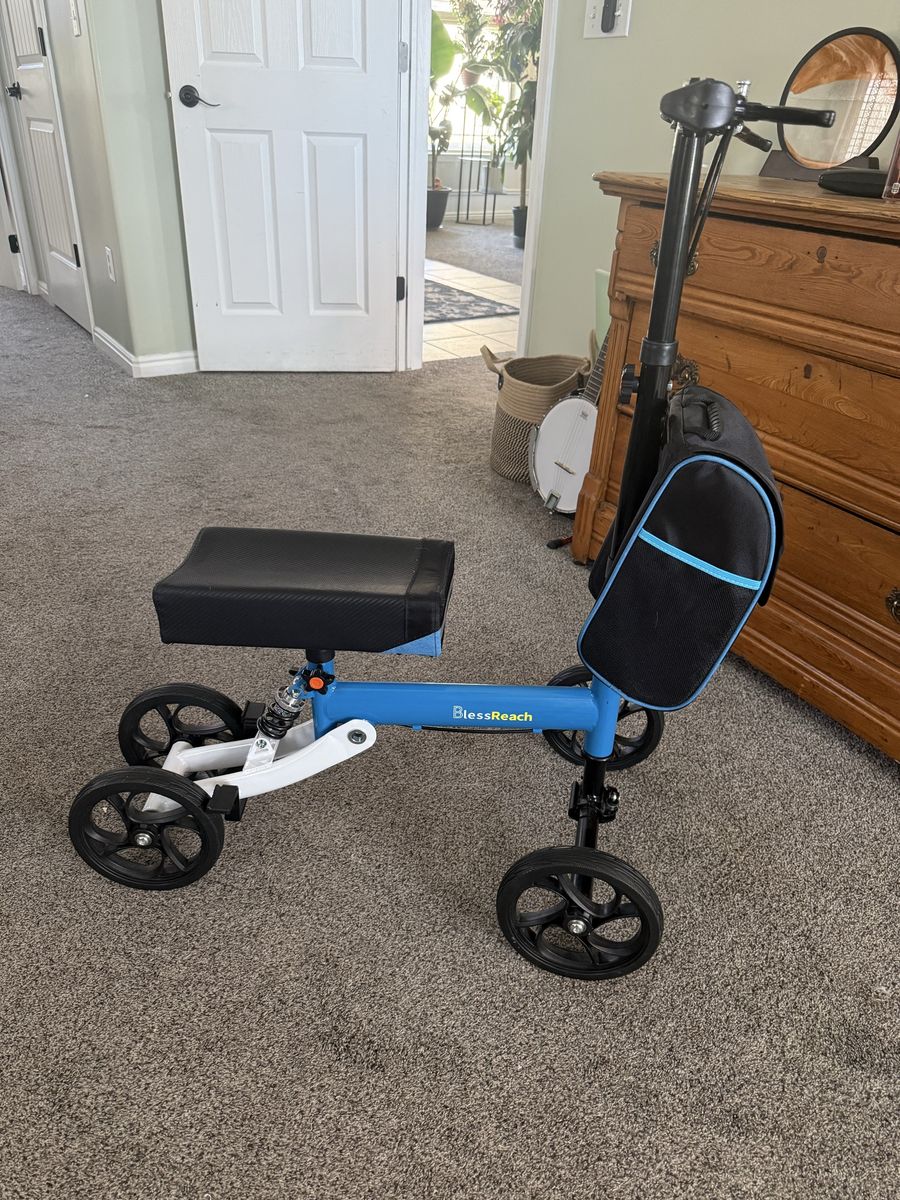 Knee scooter