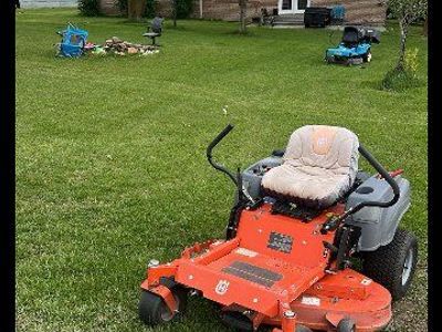 trades Husqvarna zero turn mower