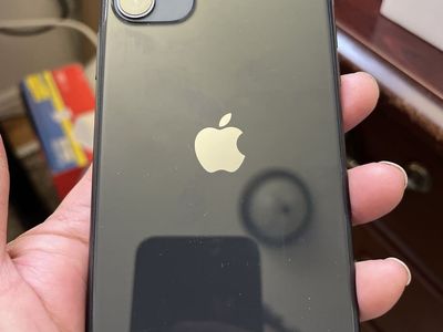 Apple iPhone 11 - Black . 128gb, unlocked