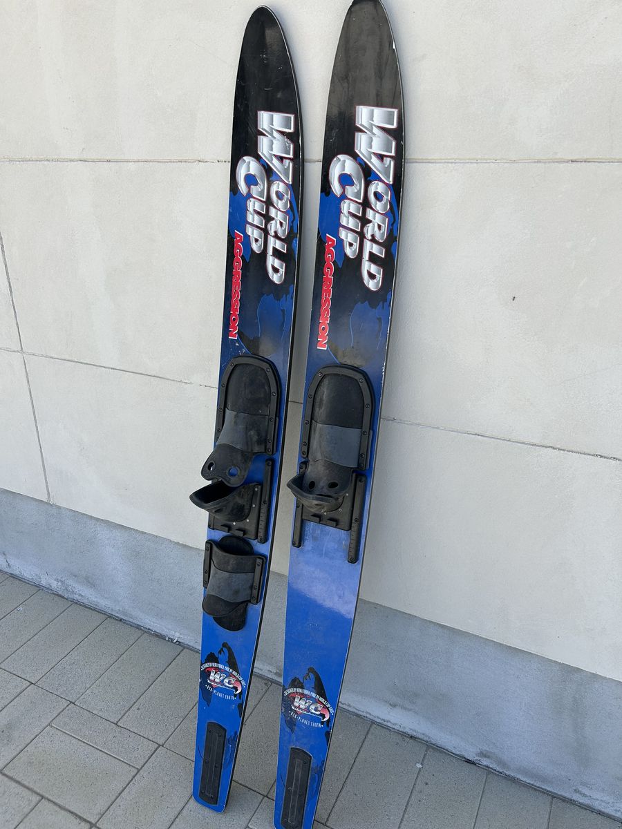 World Cup Aggression Waterskis
