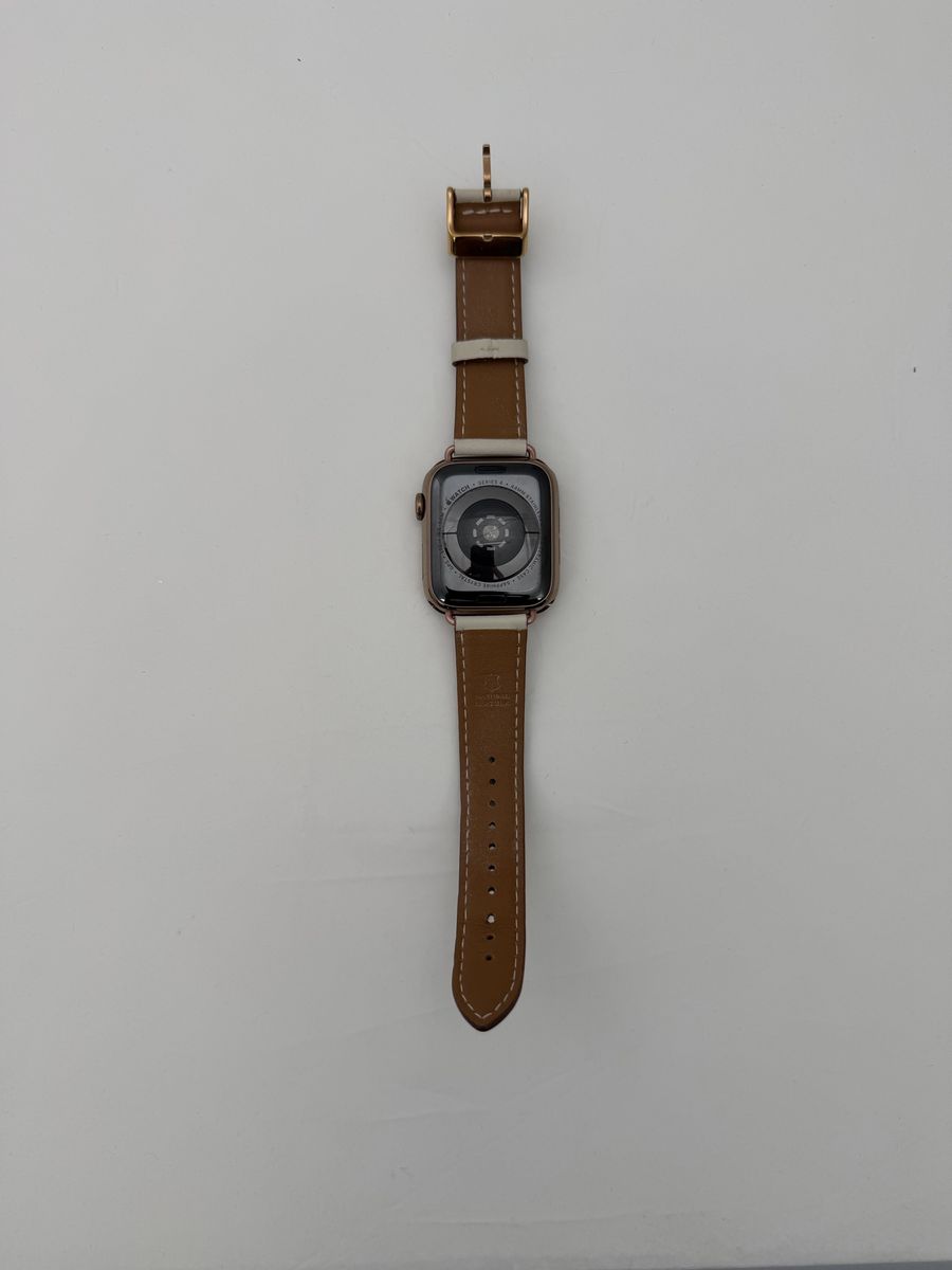 Main image 10