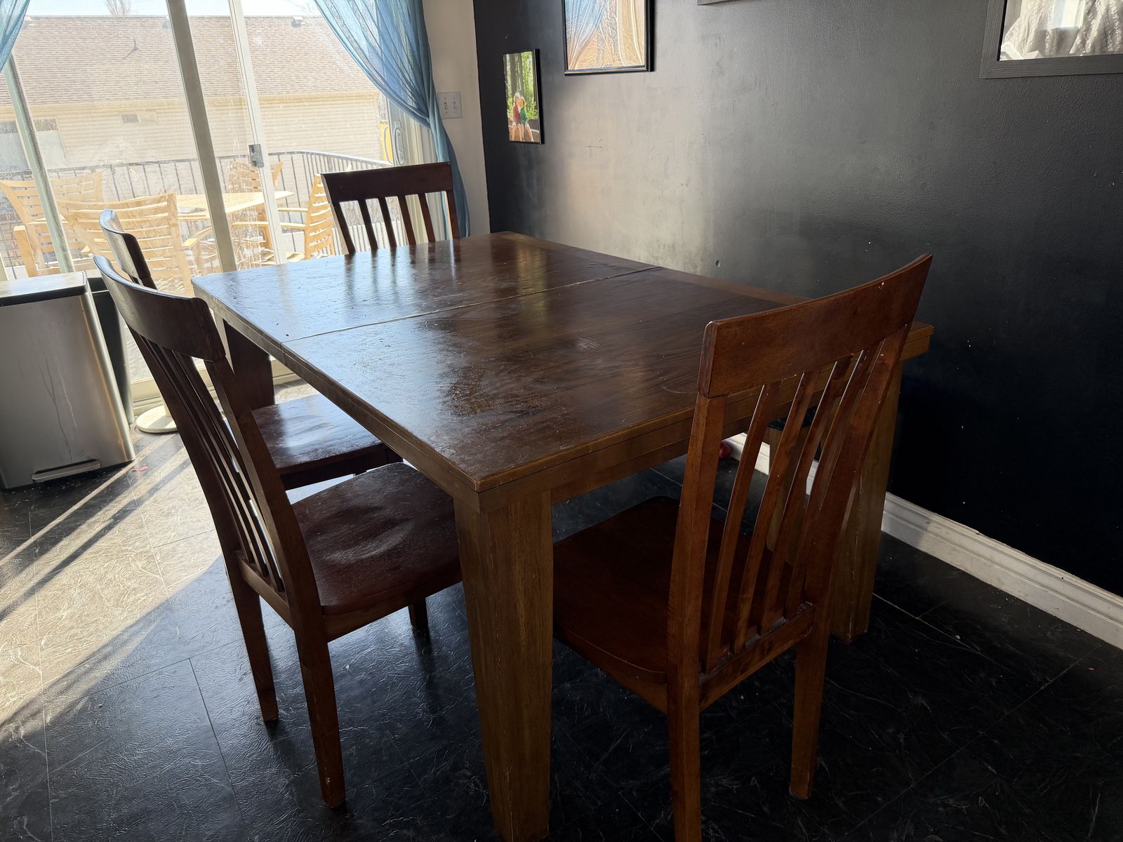 Dining Table With Leaf And 8 Chairs!