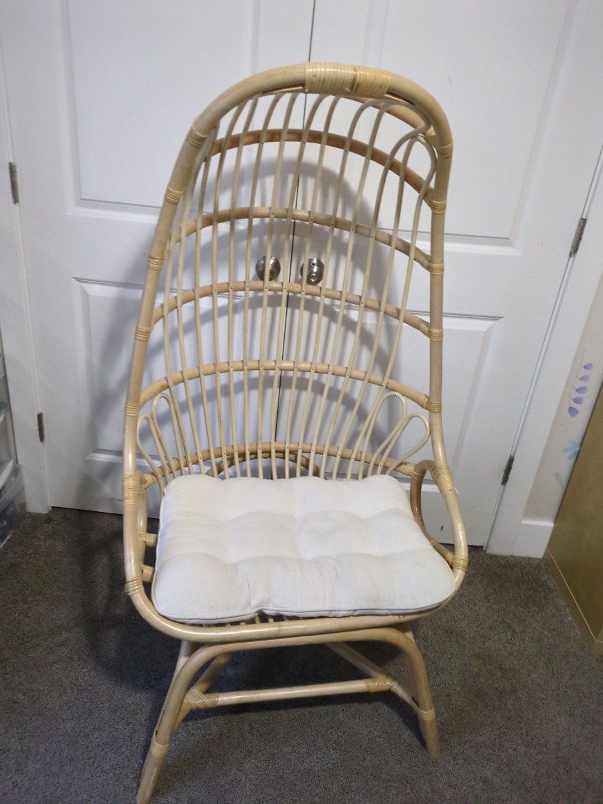 Egg chair