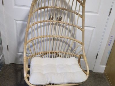 Egg chair