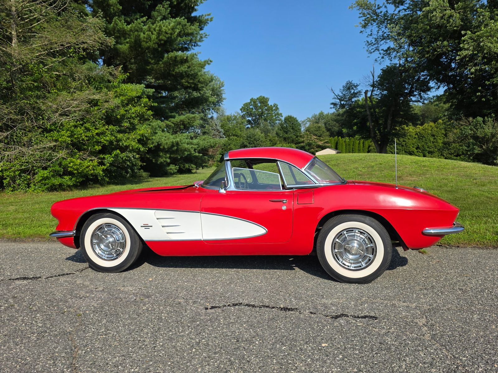 1961 Chevrolet Corvette 