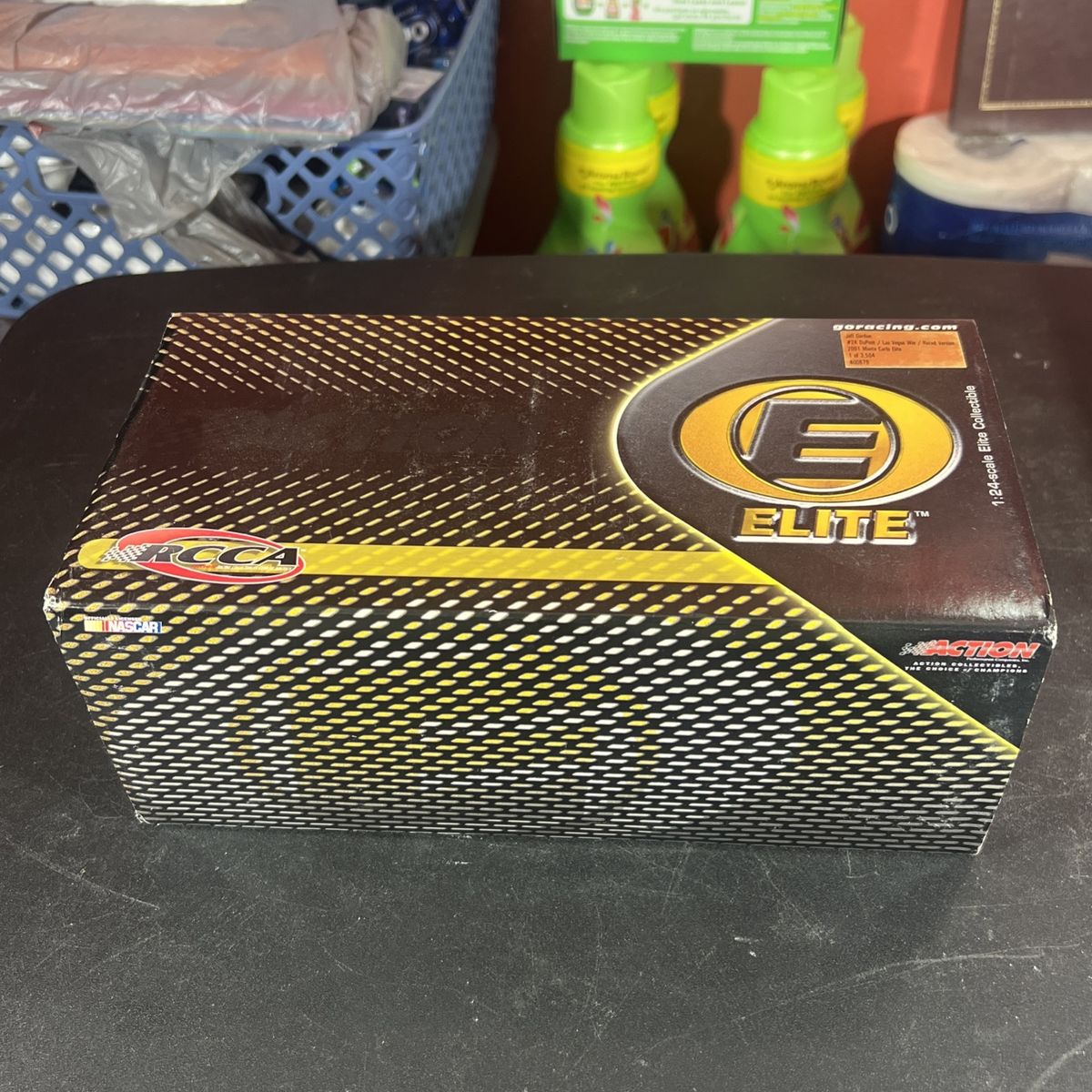 ACTION NASCAR ELITE Jeff Gordon #24 Dupont 2001 Monte Carlo 1:24 Scale Diecast - Las Vegas Win Raced