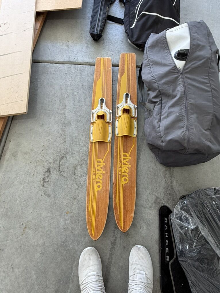 Begginner Water Skis