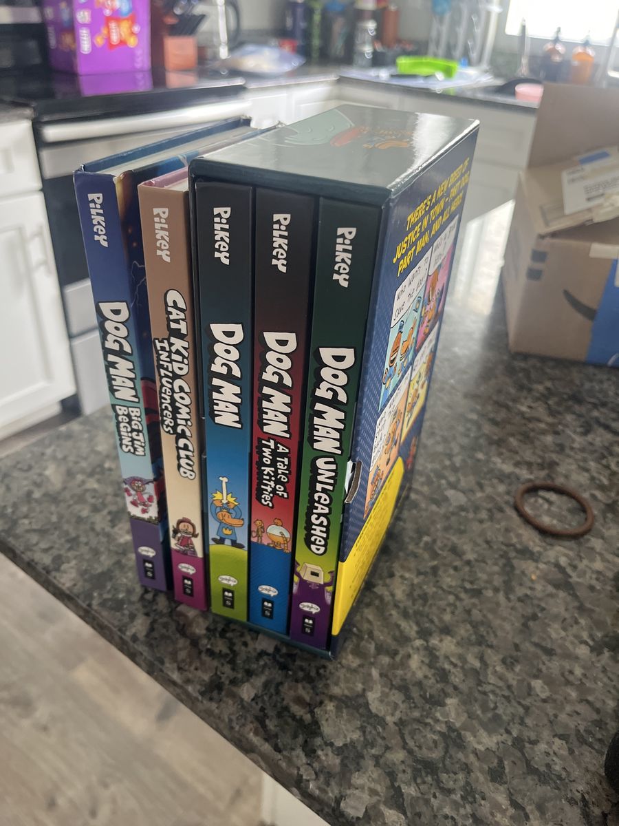 Dav Pilkey Dog Man & Cat Kid Comic Club 6-Book Box Set - Unleashed, Two Kitties, Big Jim, Influencers
