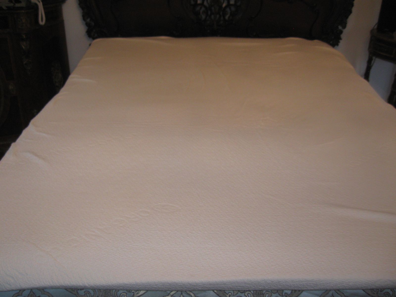 Latex mattress topper