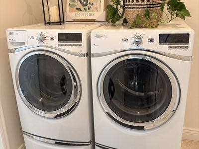 Whirlpool Duet Washer & Gas Dryer